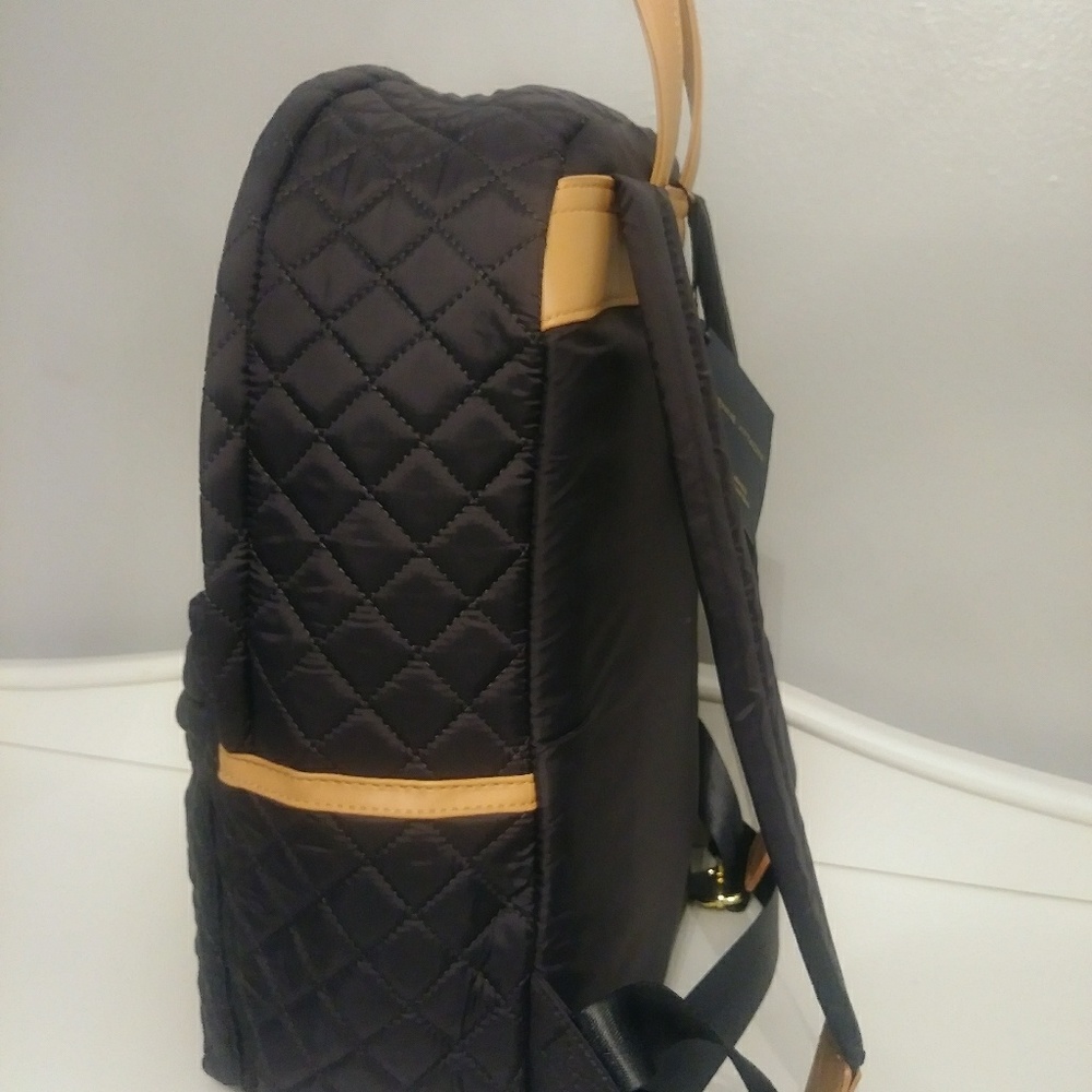💲ADRIENNE VITTADINI - Quilted Black Backpack - Picture 3 of 8